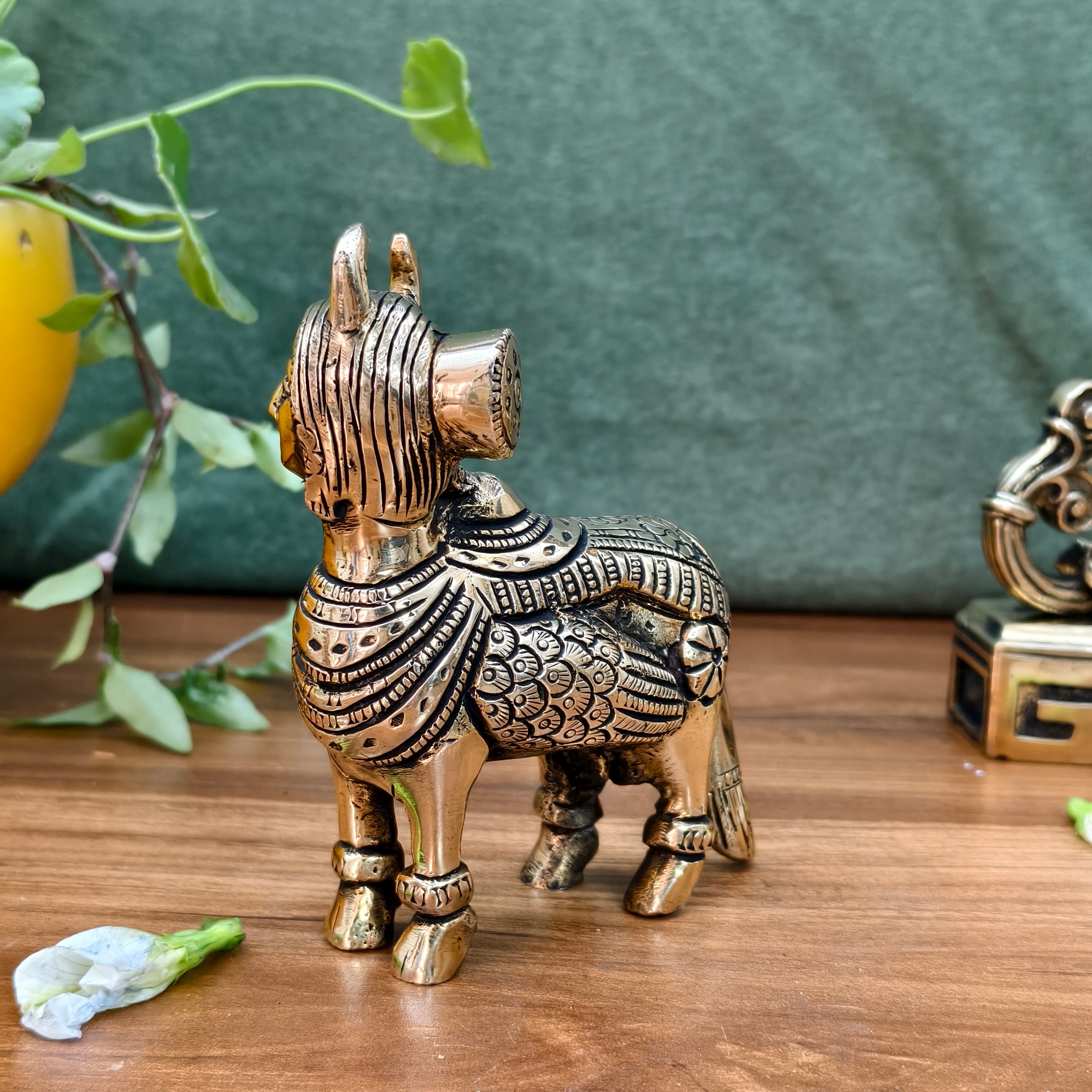 Pure Brass Kaam Dhenu Idol | Sacred Kamdhenu Cow Statue for Vastu, Puja & Home Temple